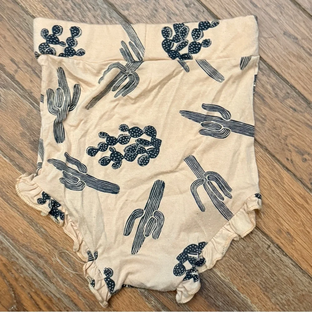 (5) Spearmint Love Diaper Covers